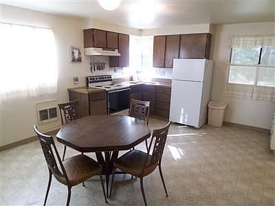 3rd image of 27501 V St
