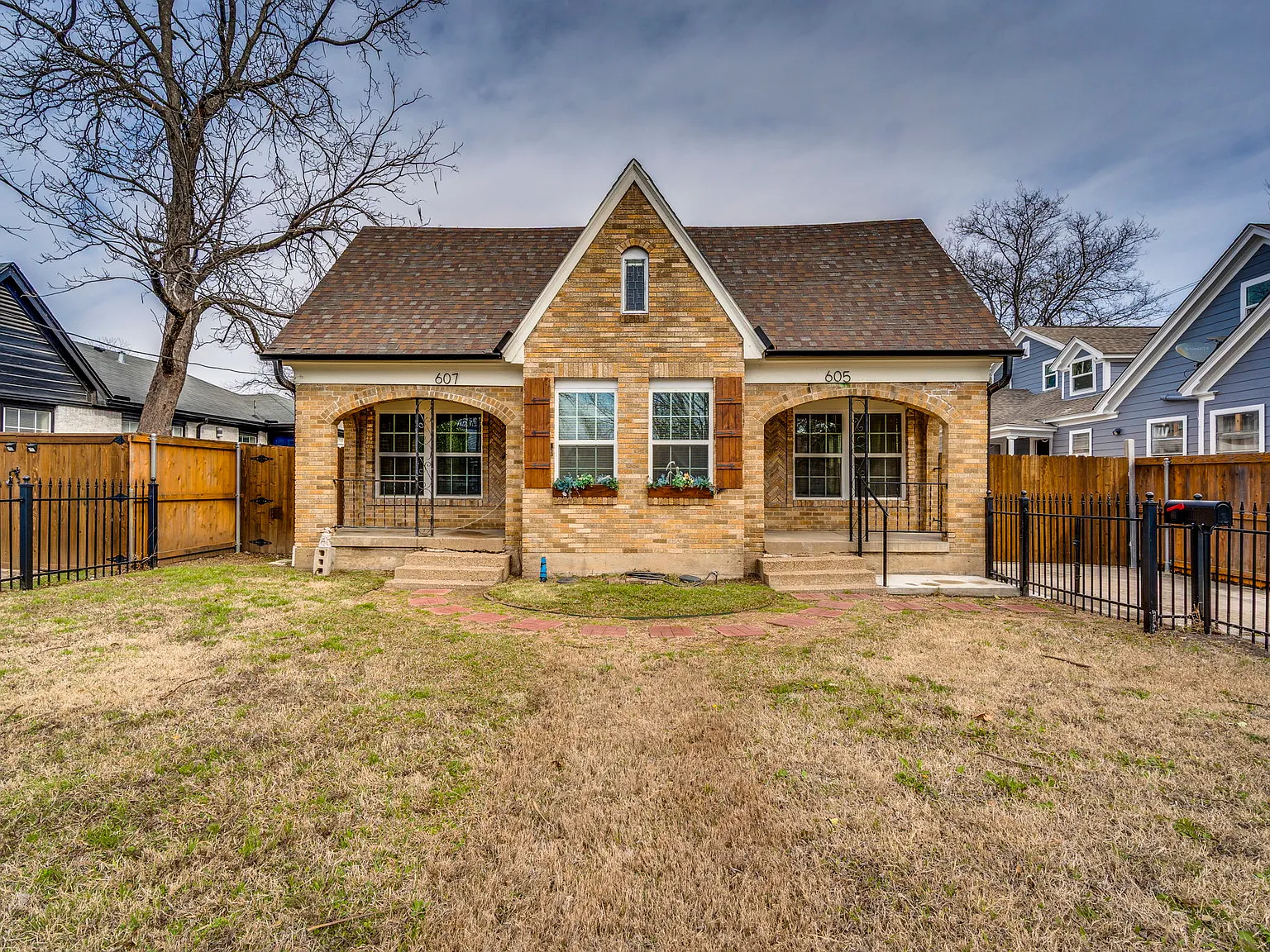 2 bed, 1.5 bath, 1274 sqft, $2,200 — Photo 2