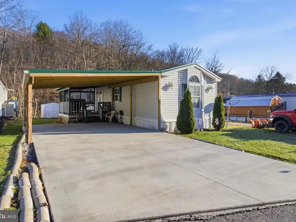 1109 Willow Dr, Clearfield, PA 16830