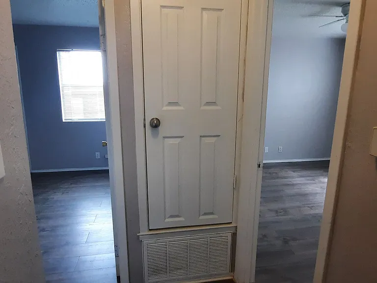 823 Taulbee Ln #B — Photo 13