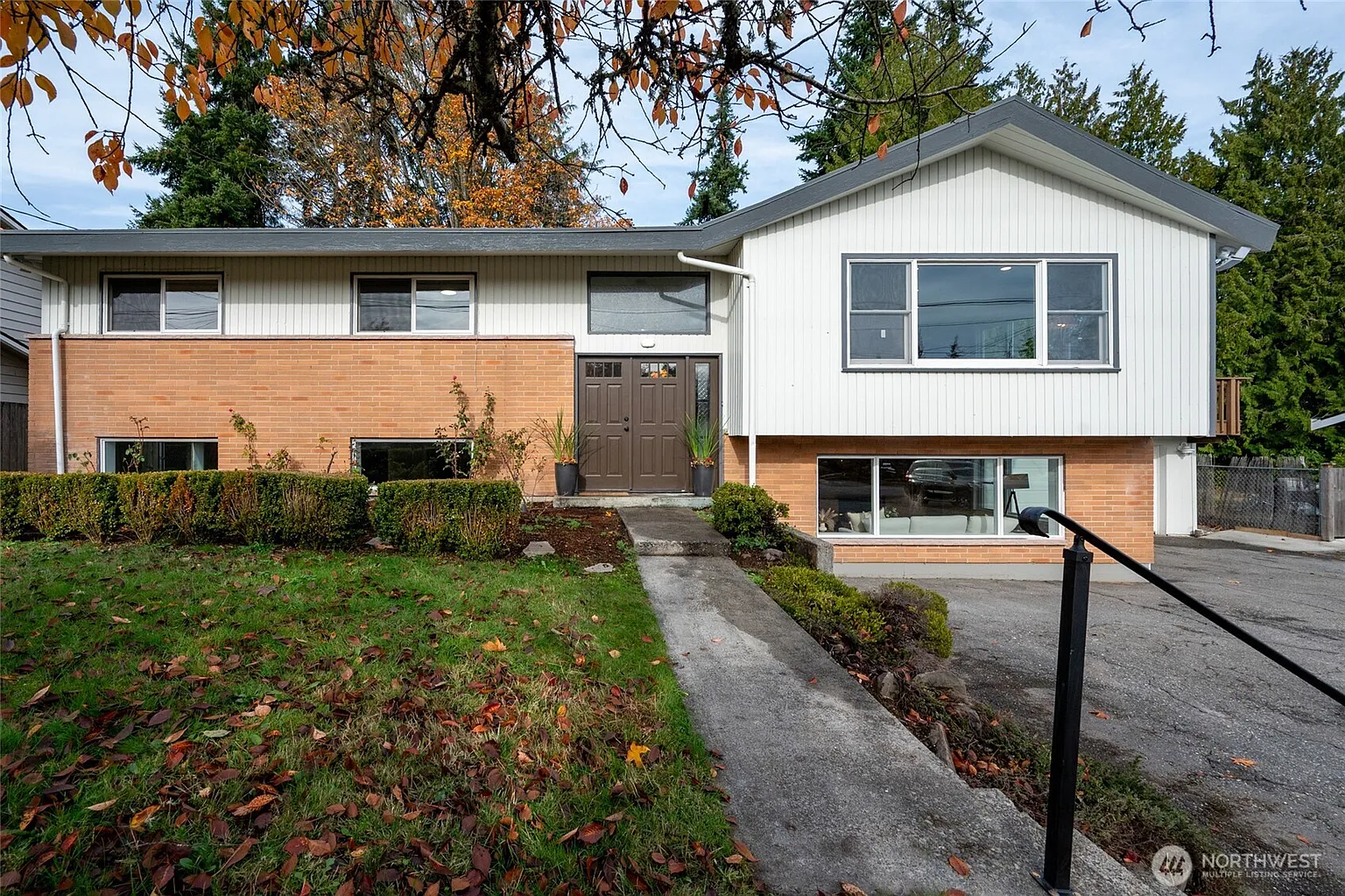 324 NW 195th Street photo 1