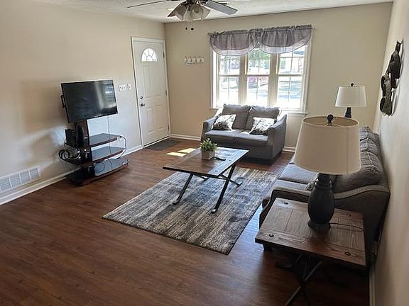 2nd image of 824 S 14th St #824