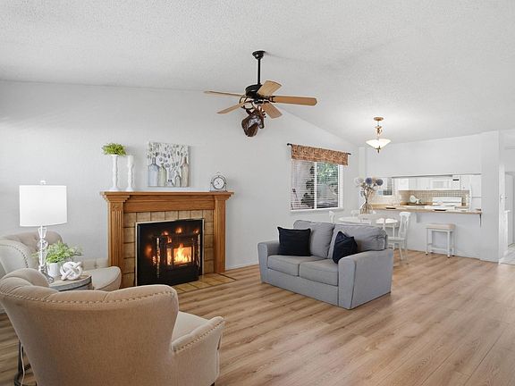 5th image of 832 Pennington Pl