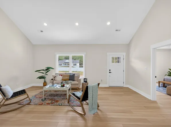 307 Lake Park Dr Lot 13, Union Hall, VA 24176