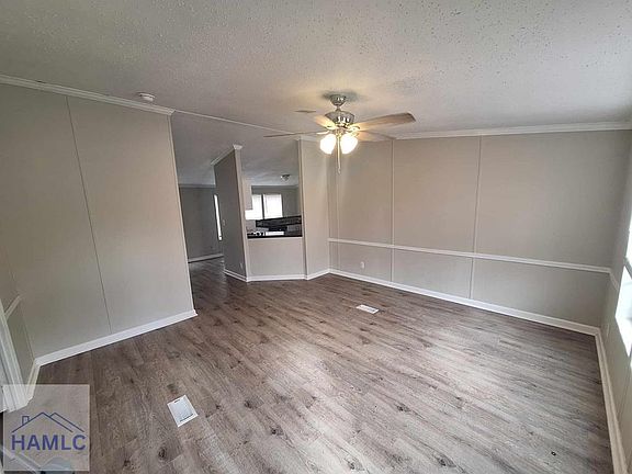 2nd image of 253 Cheryl Ct NE