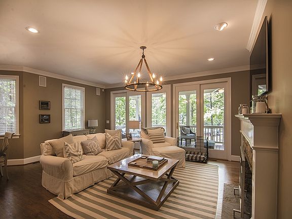 5th image of 1030 Dogwood Dr