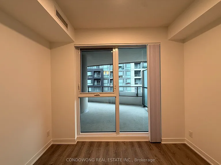 180 Front St E #807 — Photo 7