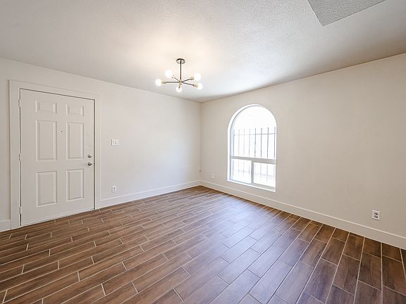 4th image of 9222 N 35th Ave APT 10