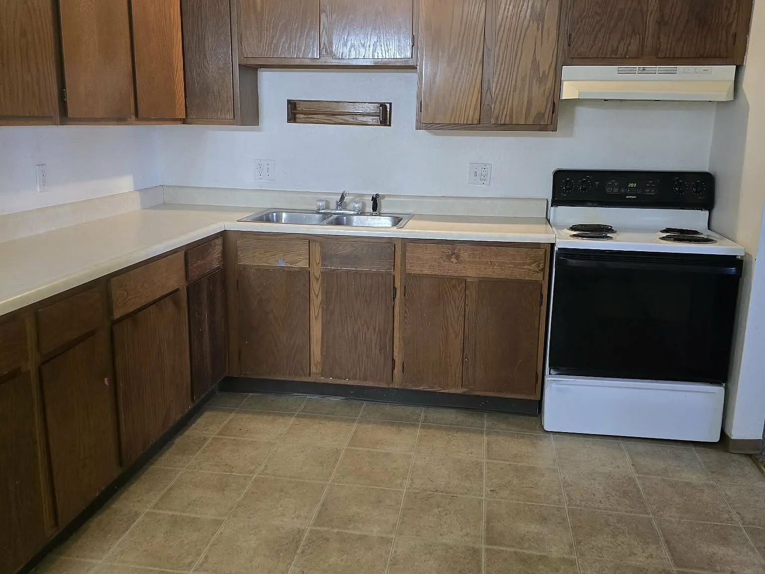 4810 Red Rooster Ln - C — Photo 3