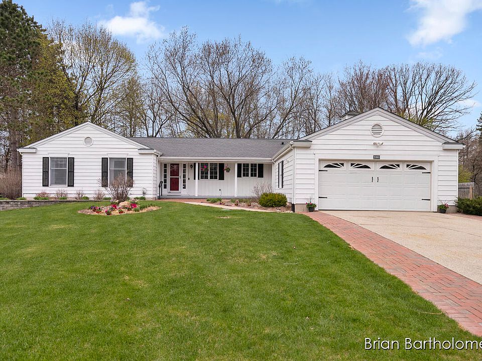 1st image of 20660 Edgewood Dr