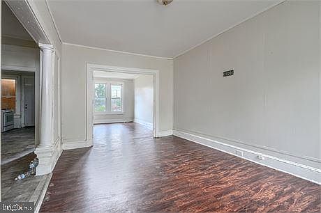 5th image of 4806 Reisterstown Rd