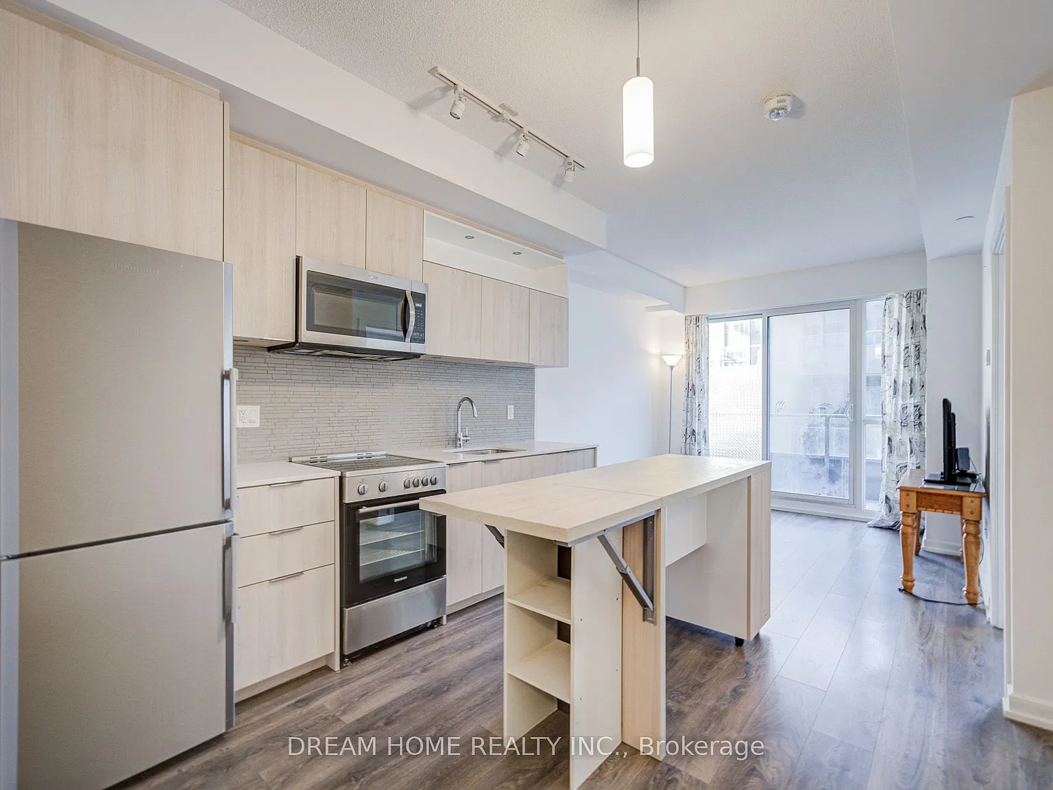2 bed, $2,300 — Photo 1