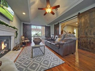 511 S Lariat Cir, Dripping Springs, TX 78620