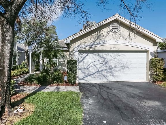 3rd image of 2983 Myrtle Oak Cir