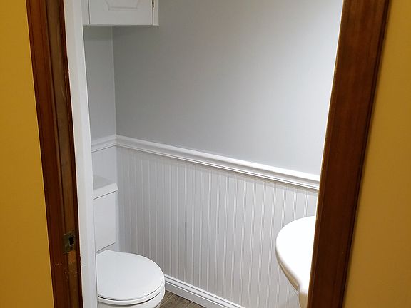 1st Floor Bathroom