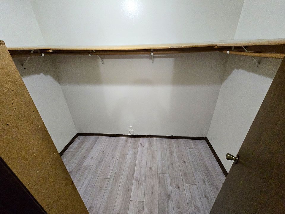 Closet:
