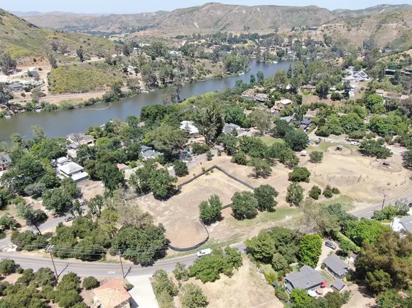 29153 Crags Dr #19, Agoura Hills, CA 91301