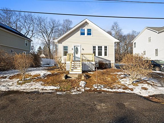 5th image of 39 Johnson St
