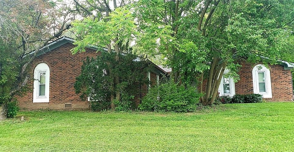 1st image of 624 Elm Dr
