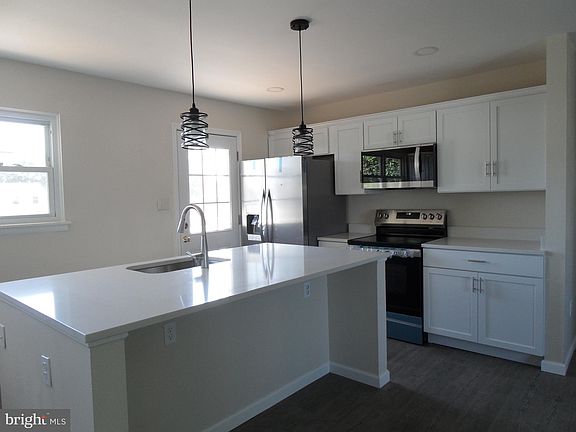 4th image of 356 N Beaumont Ave