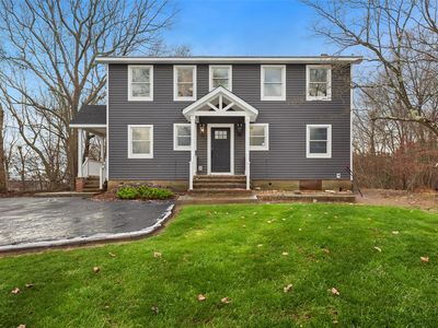 22 Hickory Avenue, Farmingville, NY, 11738