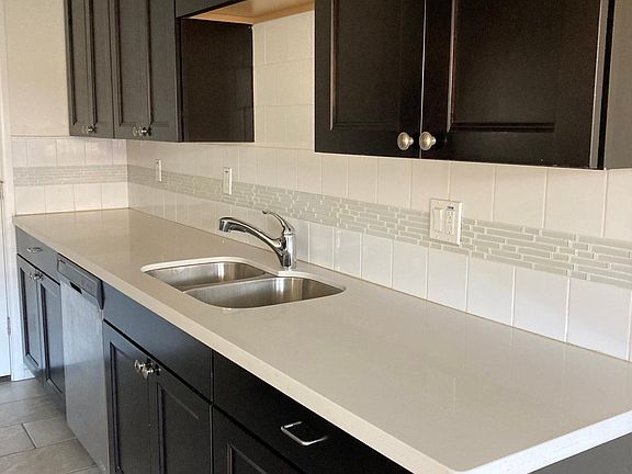 5th image of 3127 E Glenrosa Ave