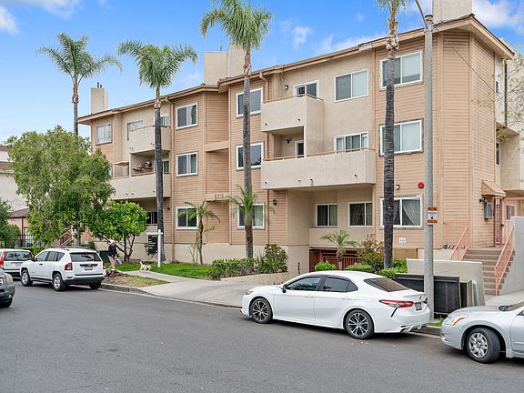 4th image of 2310 N Fairview St APT 210