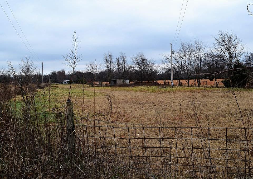 2nd image of 10042 N 427 Rd