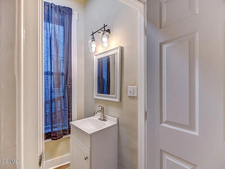 148 Bloom St — Photo 21