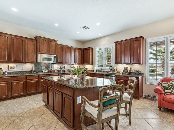 5th image of 8715 Killians Greens Dr