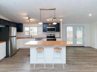 160 Cliff St, Buckeye Lake, OH 43008