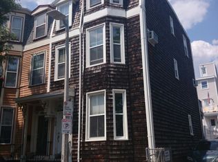 488 E 7th St, South Boston, MA 02127