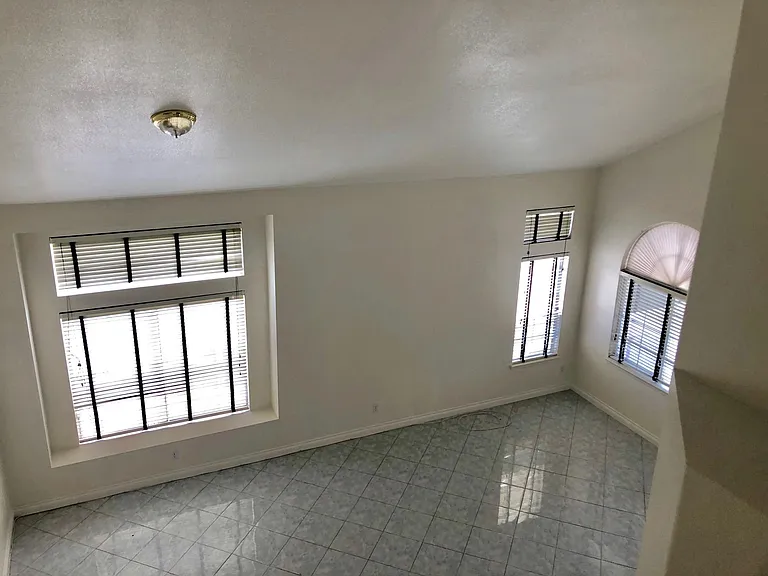 2142 Falcon Pointe Ln — Photo 14