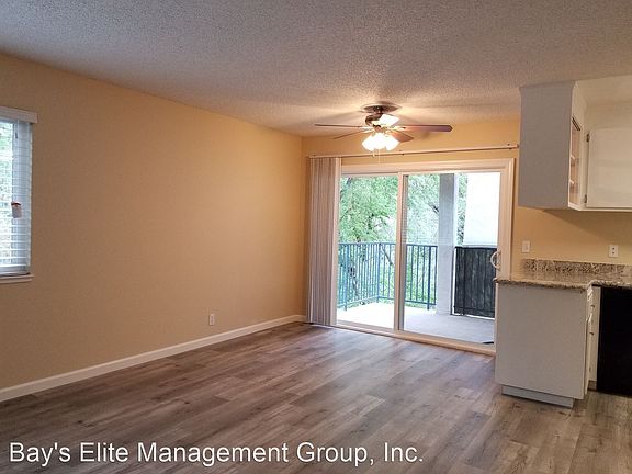 5th image of 1705 Carmel Dr APT 101