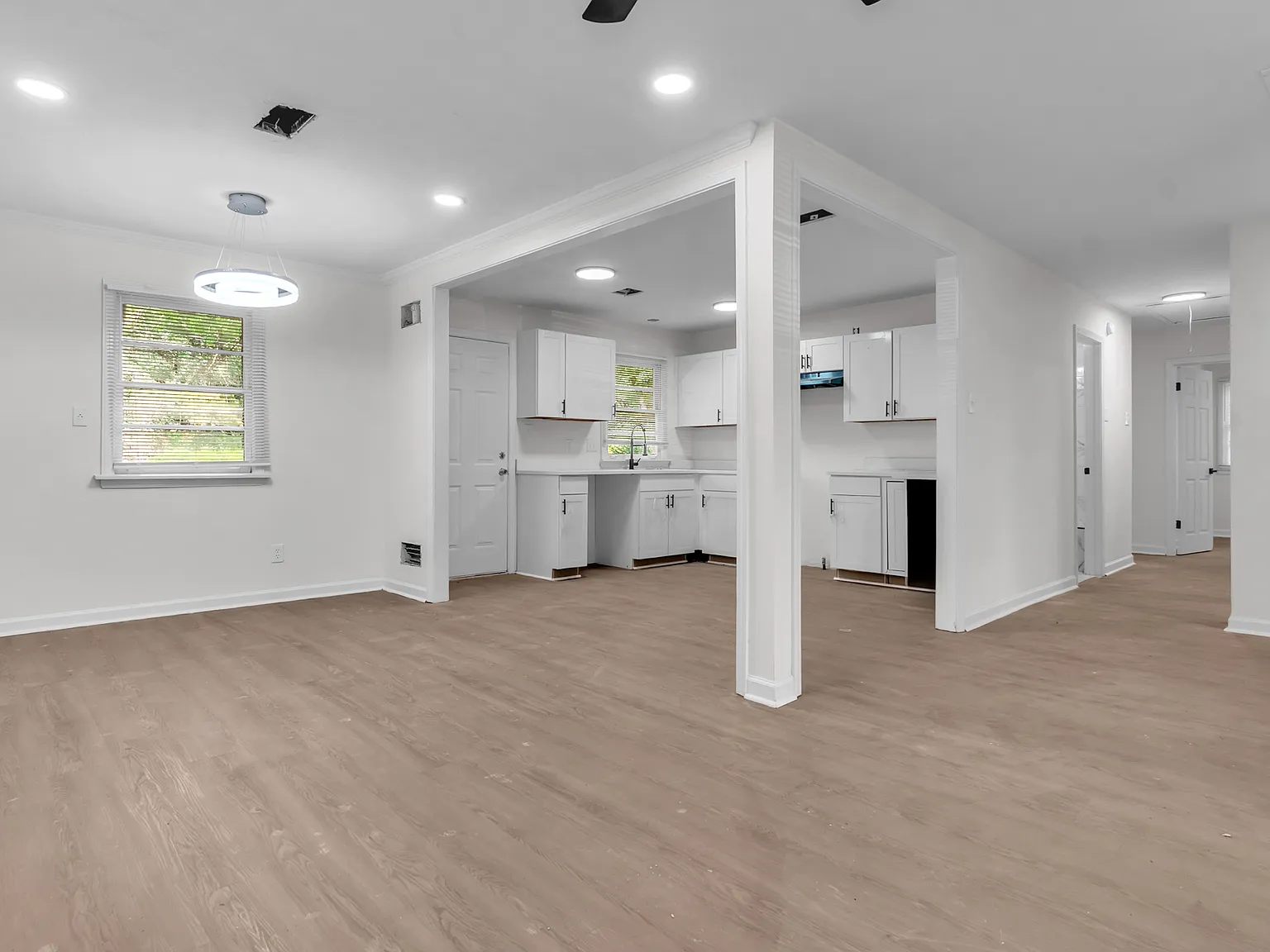4 bed, 1403 sqft, $1,595 — Photo 1