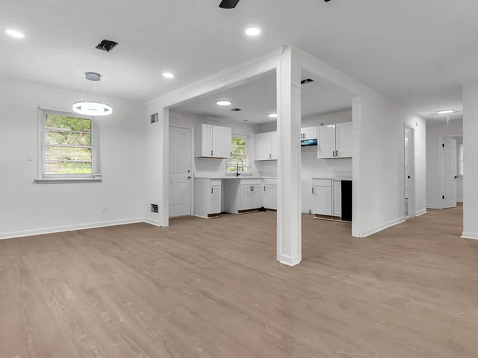 322 Sullivan Dr