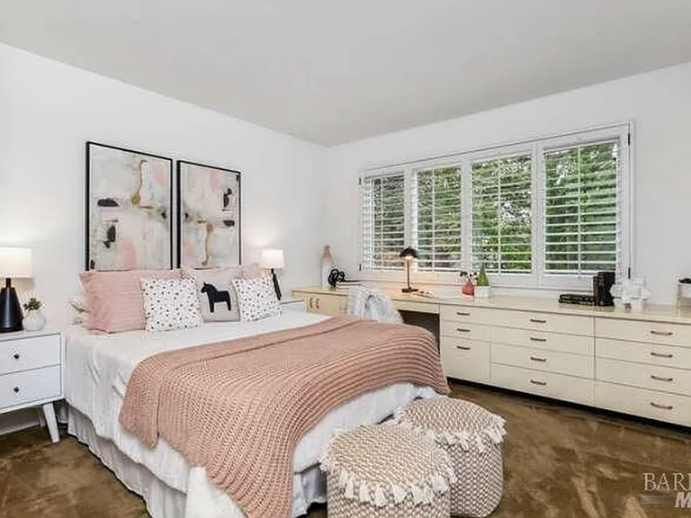 33 Amicita Ave — Photo 20