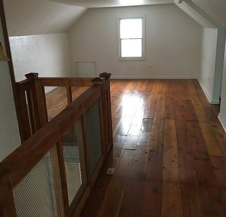 3rd image of 1221 8th Ave SE