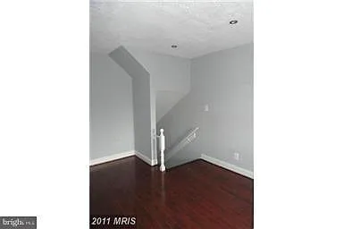 Building Photo - 1442 Independence Ave SE #1