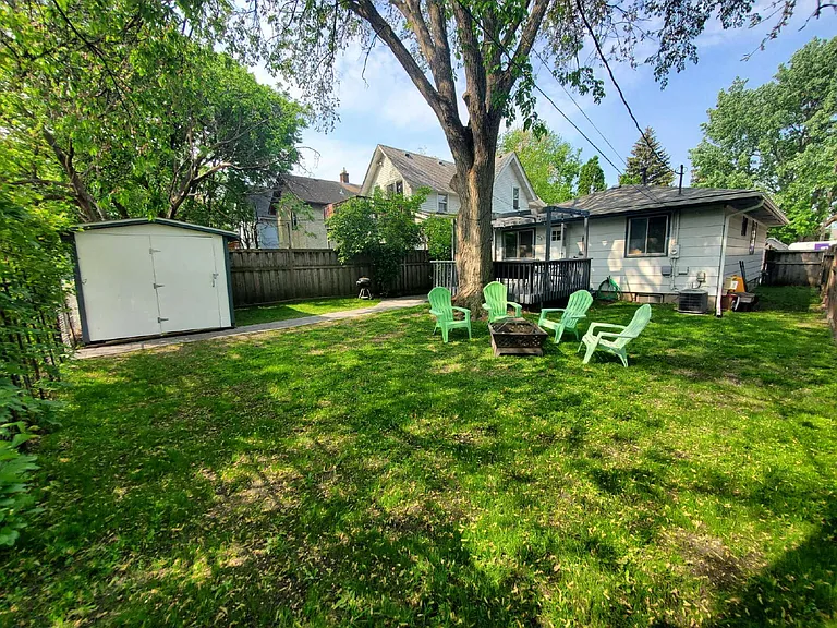 741 Monroe St NE — Photo 37