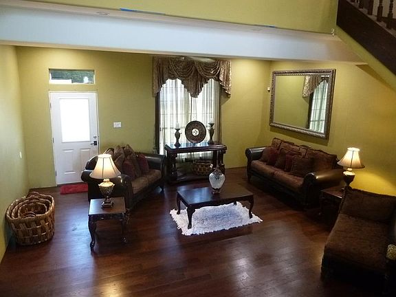 2nd image of 2709 Las Nubes Dr