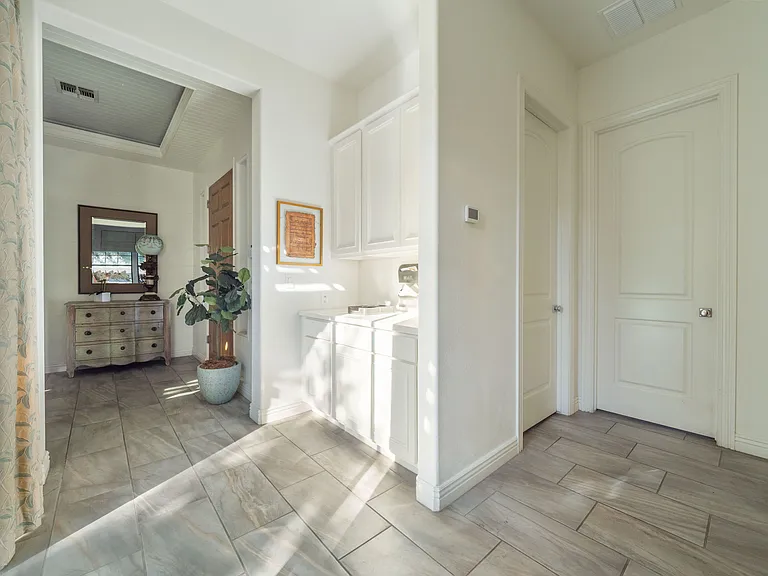 3857 E Mead Dr — Photo 24