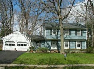 7 Redcoat Dr, East Brunswick, NJ