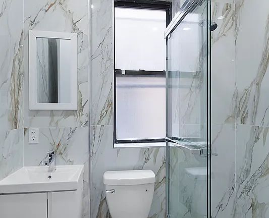 5th image of 128 E 86th St APT 4C