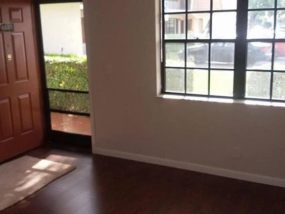 5th image of 4661 Oak Terrace Dr