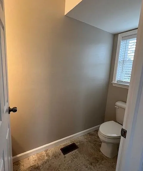 1/2 Bath