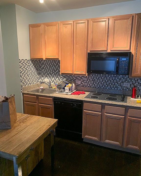 1st image of 525 W Hawthorne Pl APT 103