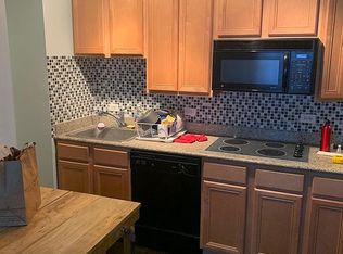 525 W Hawthorne Pl APT 103, Chicago, IL 60657