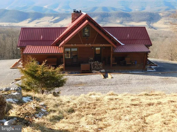 515 Lookout Ln, Riverton, WV 26814