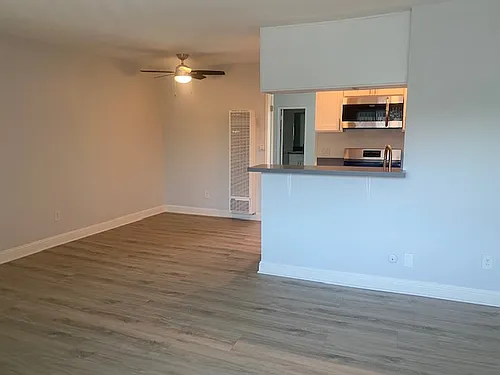 Floor plan 1 Bedroom upstairs with Balcony